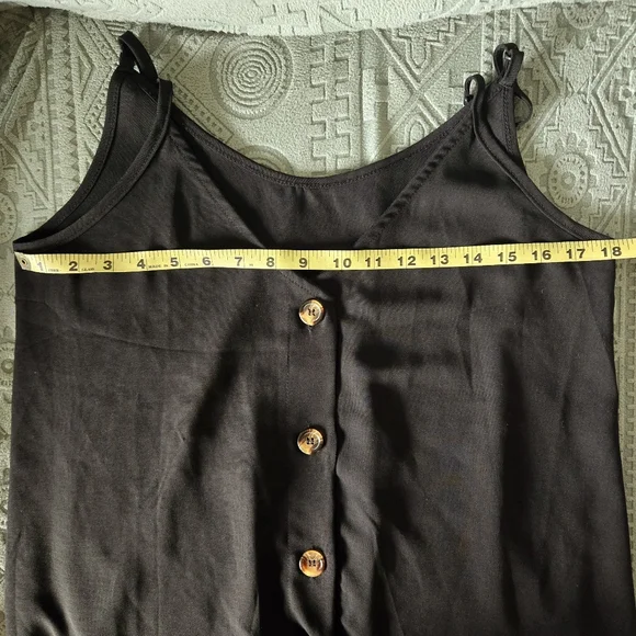 Women's V Neck Sleeveless Tank Top Black Button Down Flowy Cami Summer Blouse M - Picture 3 of 3